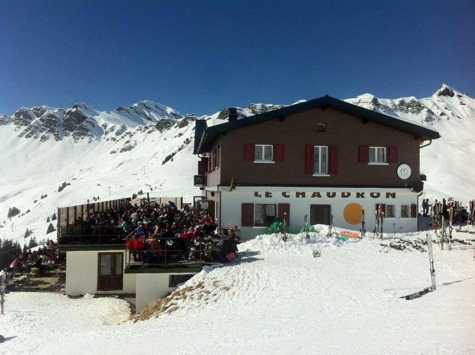 Refuge Le Chaudron Restaurants Lounge & Bar Hotel Champery Exterior photo